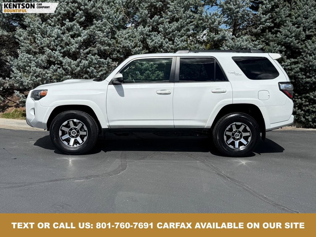 Used 2024 Toyota 4Runner TRD Off-Road image 4