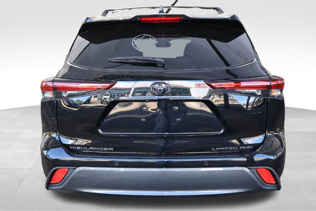 New 2026 Toyota Highlander Limited AWD/4WD image 15
