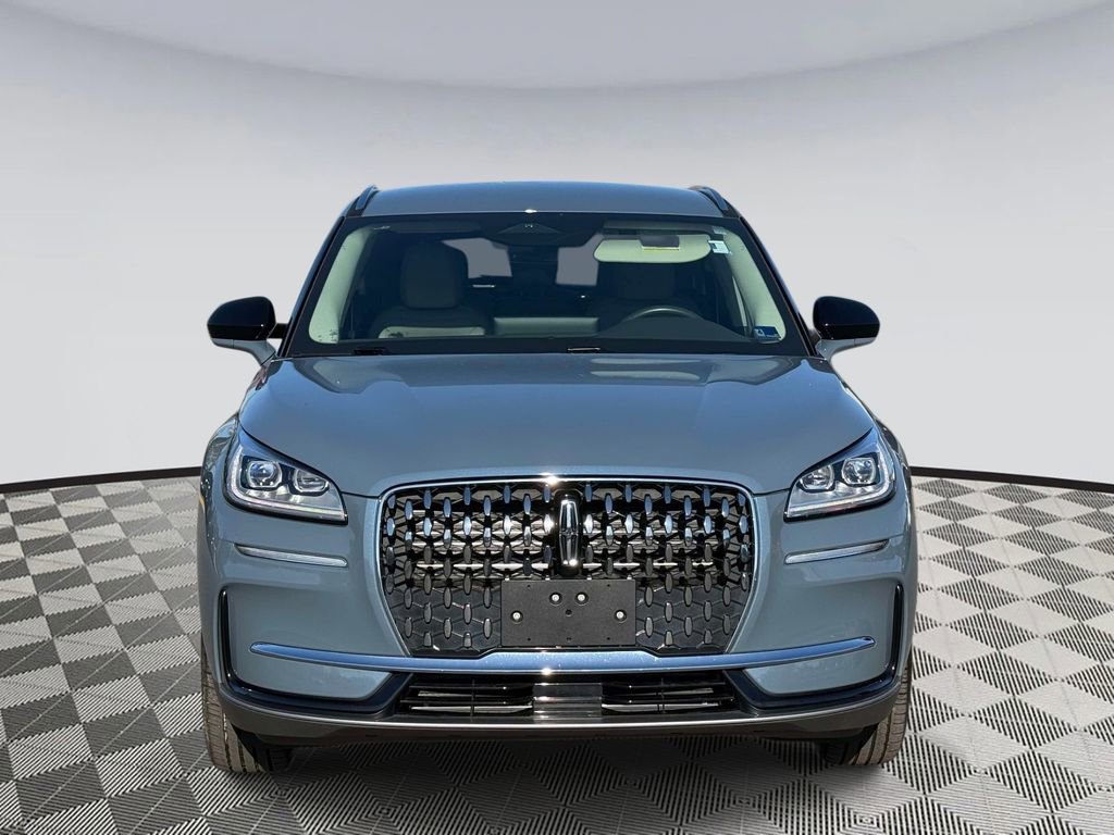 Used 2023 Lincoln Corsair Reserve w/ Towing Package image 6