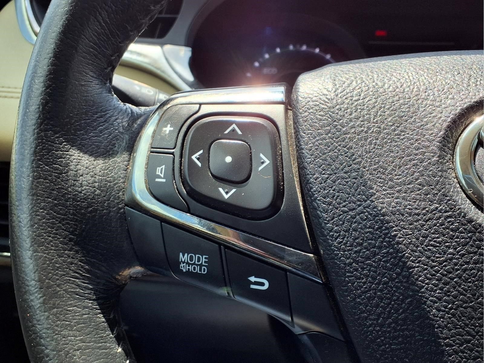Used 2014 Toyota Avalon XLE Touring FWD image 20