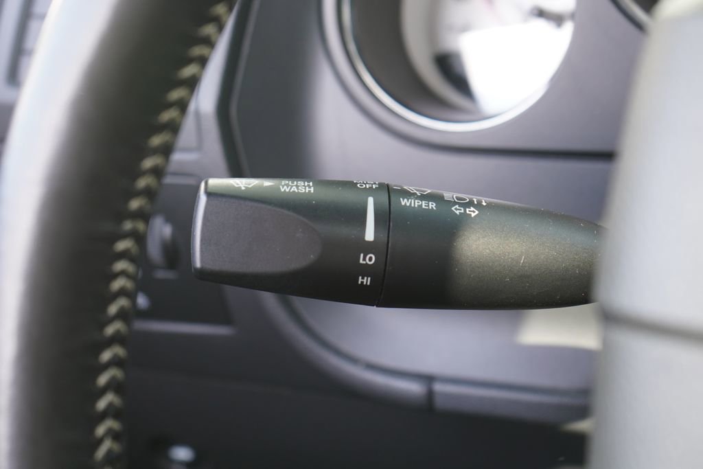 Used 2014 Dodge Challenger R/T RWD image 14