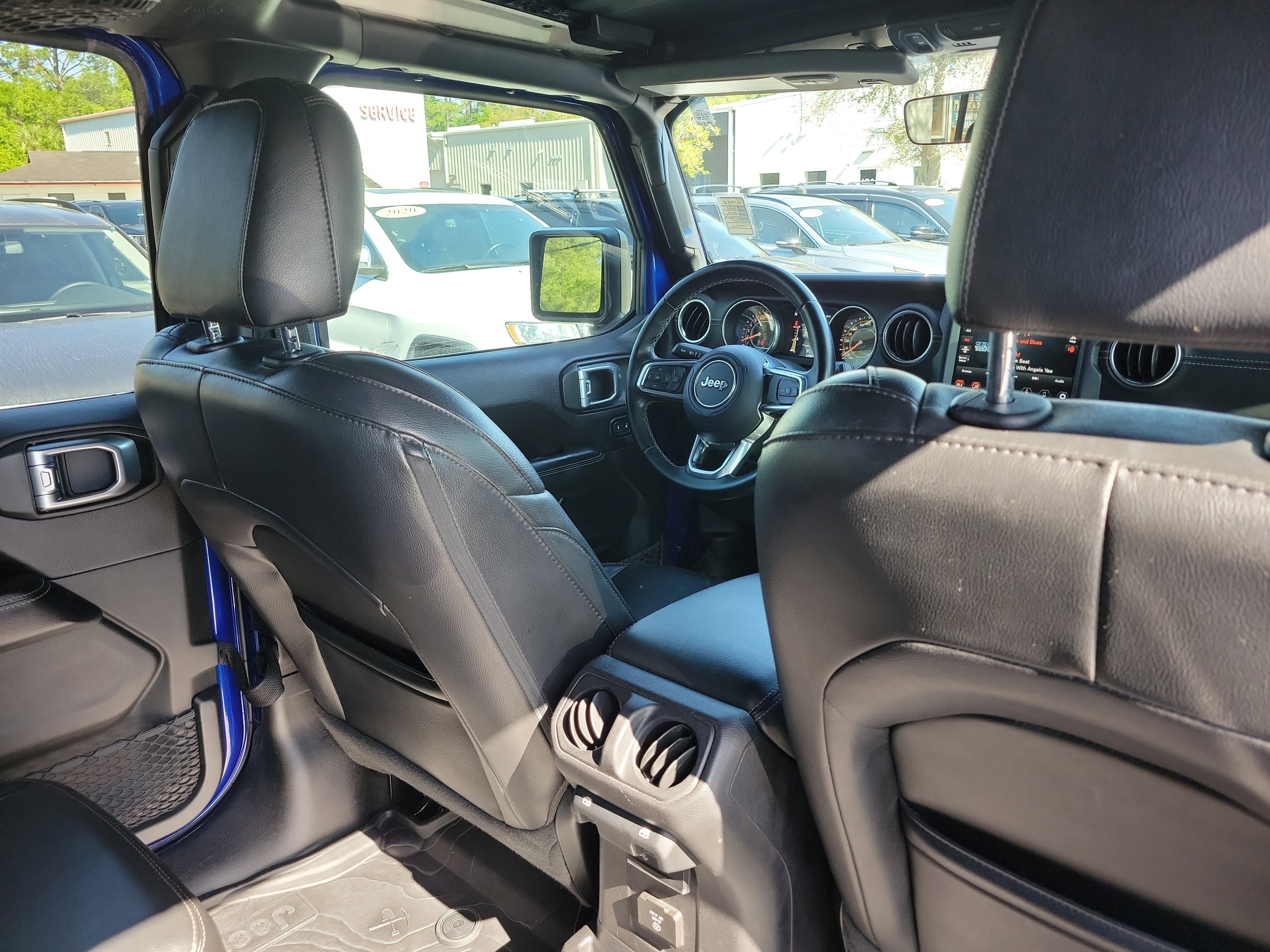 Used 2020 Jeep Wrangler Unlimited Sahara AWD/4WD image 13