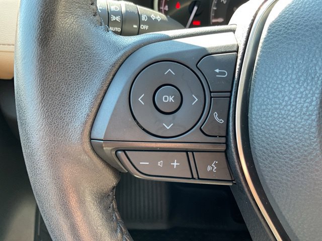 Used 2022 Toyota RAV4 Limited FWD image 25