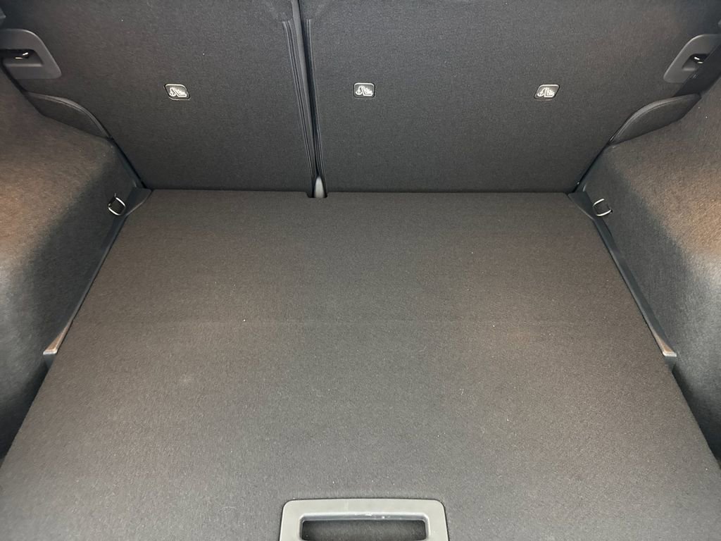 New 2026 Nissan Kicks SR w/ Illumination Package FWD image 14
