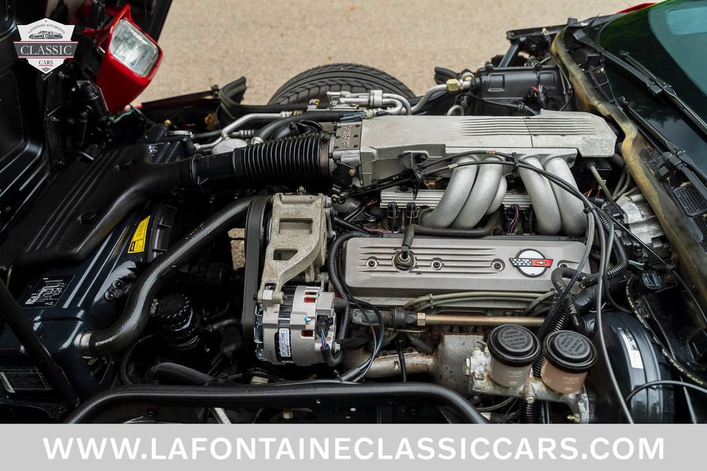 Used 1988 Chevrolet Corvette Convertible RWD image 4