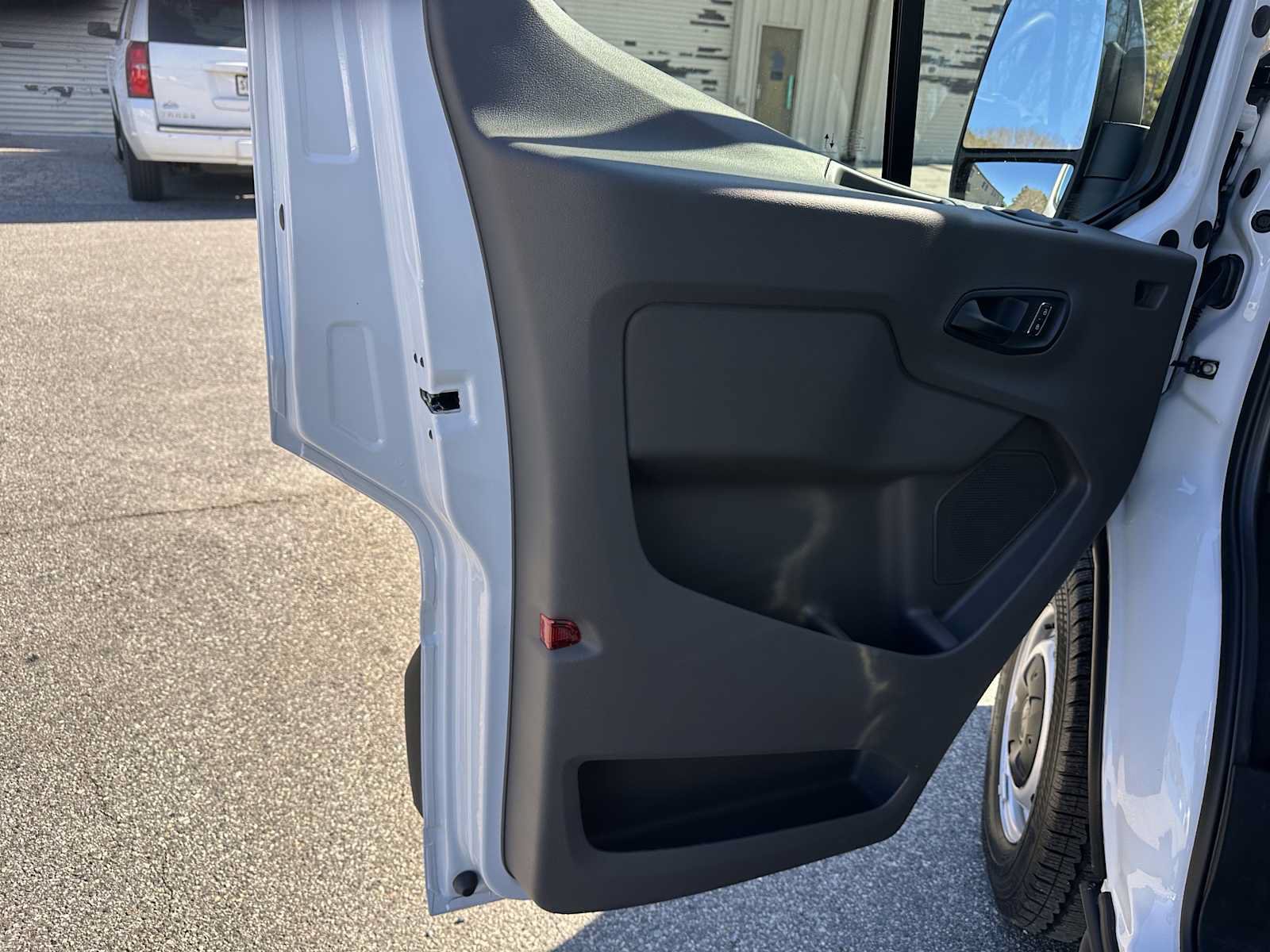 New 2026 Ford Transit 250 148 Medium Roof w/ Load Area Protection Package RWD image 10