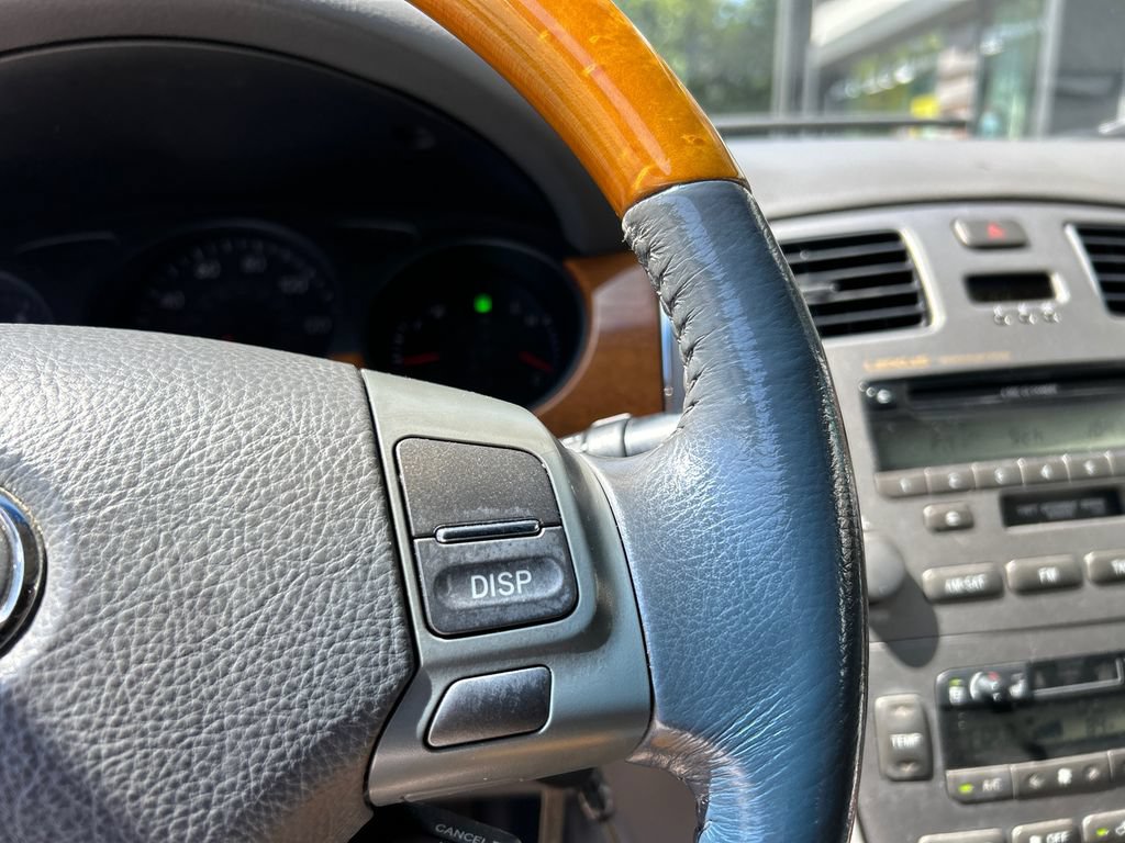 Used 2005 Lexus ES 330 FWD image 14