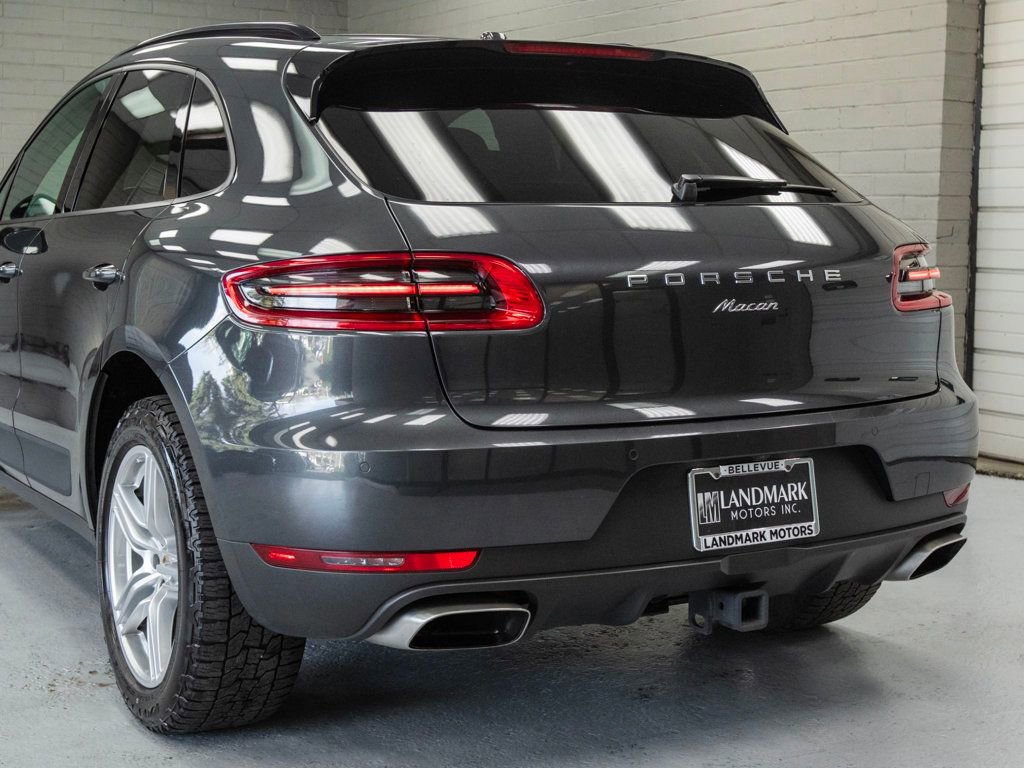 Used 2018 Porsche Macan AWD/4WD image 36