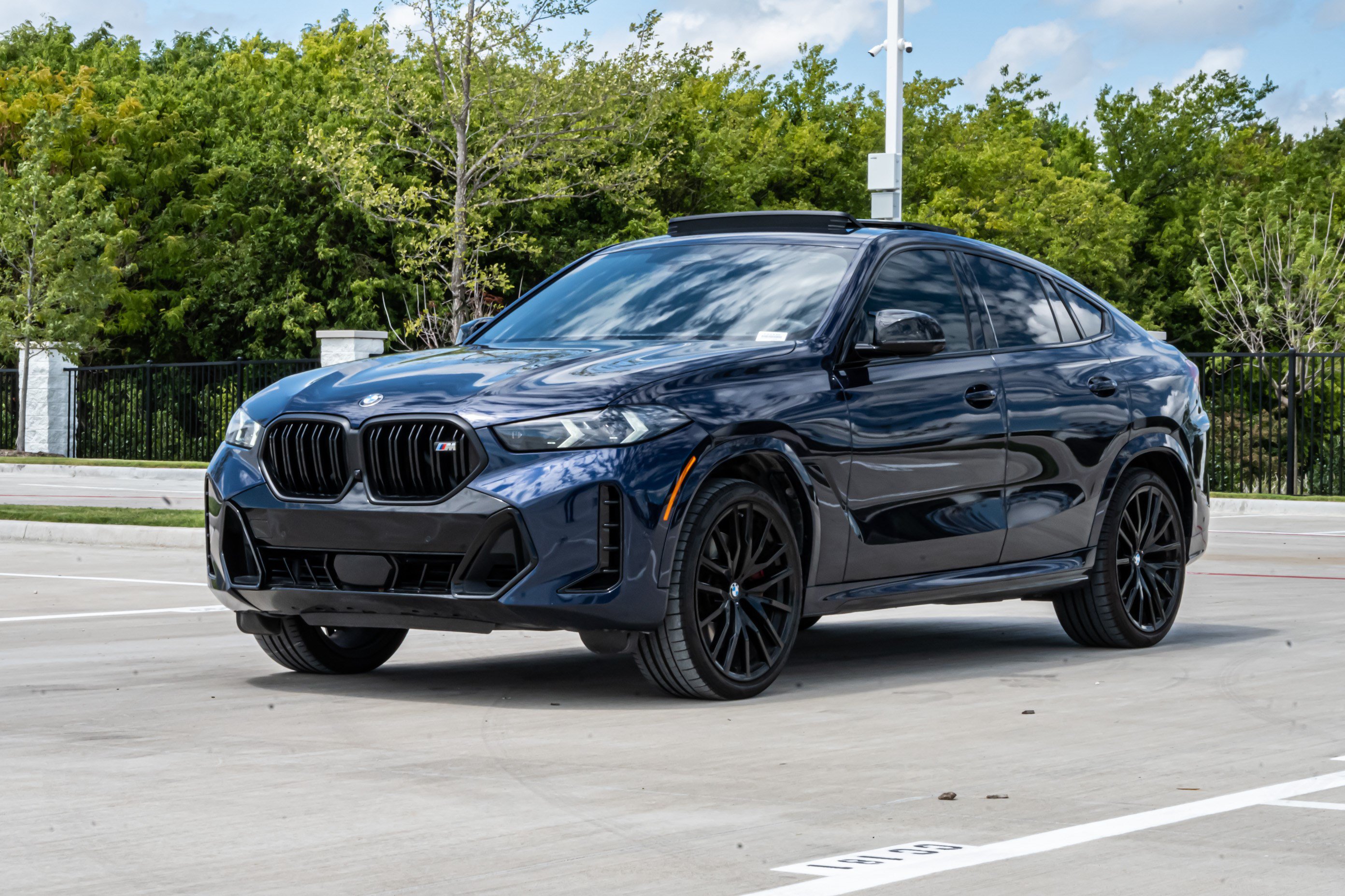 Used 2025 BMW X6 M60i AWD/4WD image 5