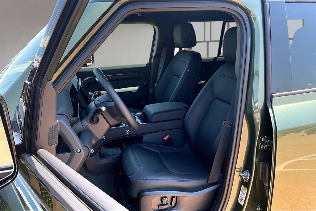 Certified 2026 Land Rover Defender 110 S AWD/4WD image 25