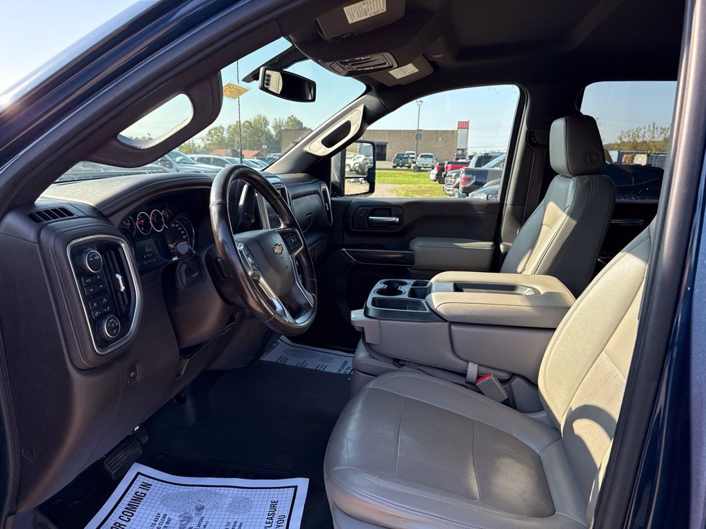 Used 2021 Chevrolet Silverado 2500 LTZ w/ Gooseneck/5TH Wheel Package AWD/4WD image 12