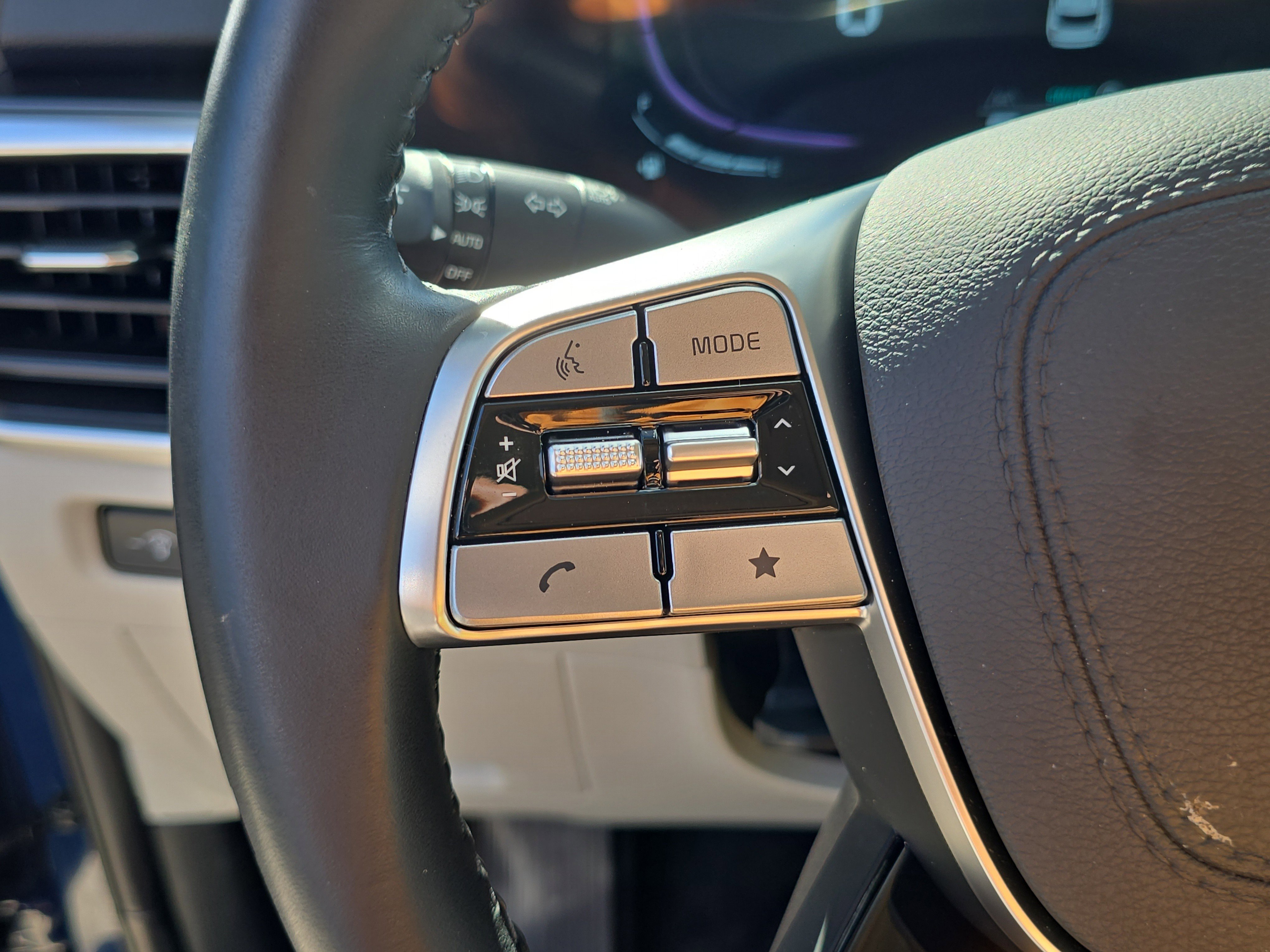 Used 2025 Kia Telluride S image 35