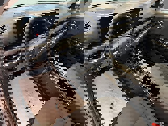 Used 2025 Kia K4 LXS FWD image 14