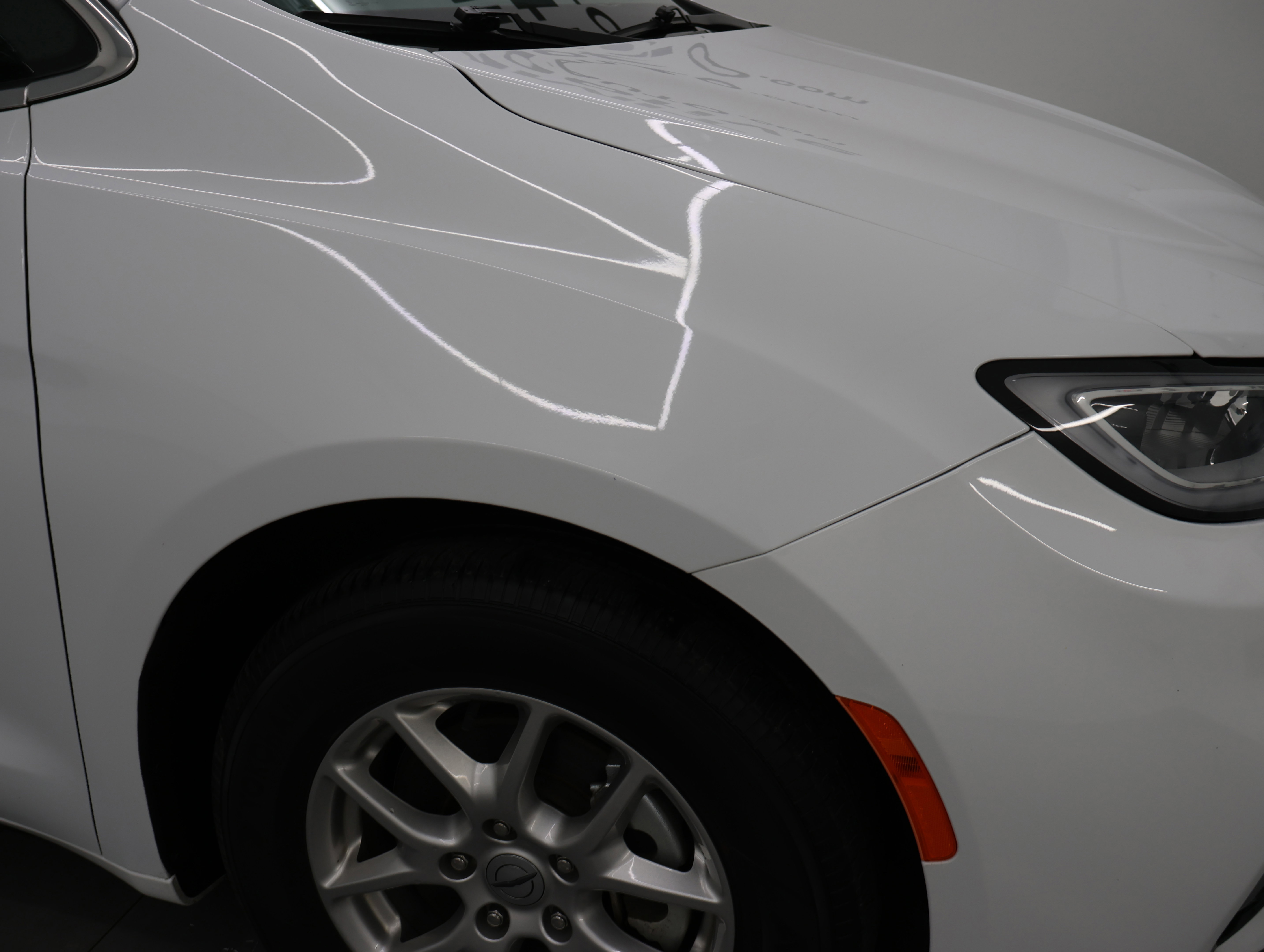 Used 2024 Chrysler Pacifica Touring-L image 22