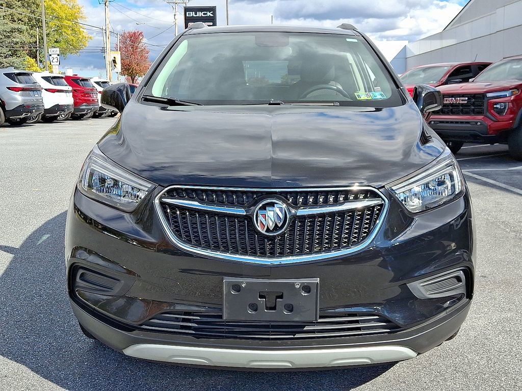 Used 2022 Buick Encore Preferred image 3