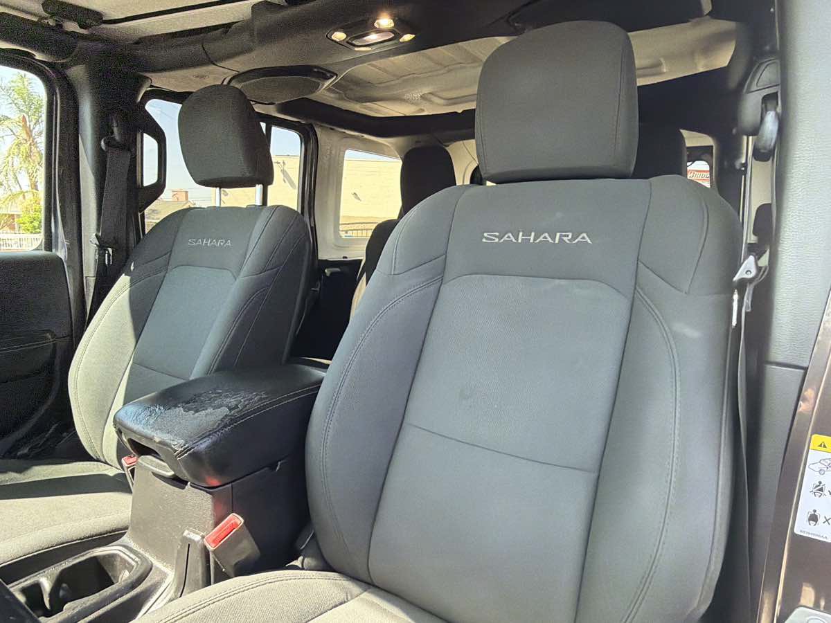 Used 2019 Jeep Wrangler Unlimited Sahara AWD/4WD image 8