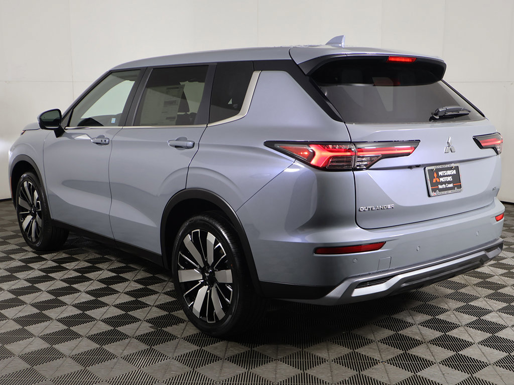 New 2026 Mitsubishi Outlander SE AWD/4WD image 10
