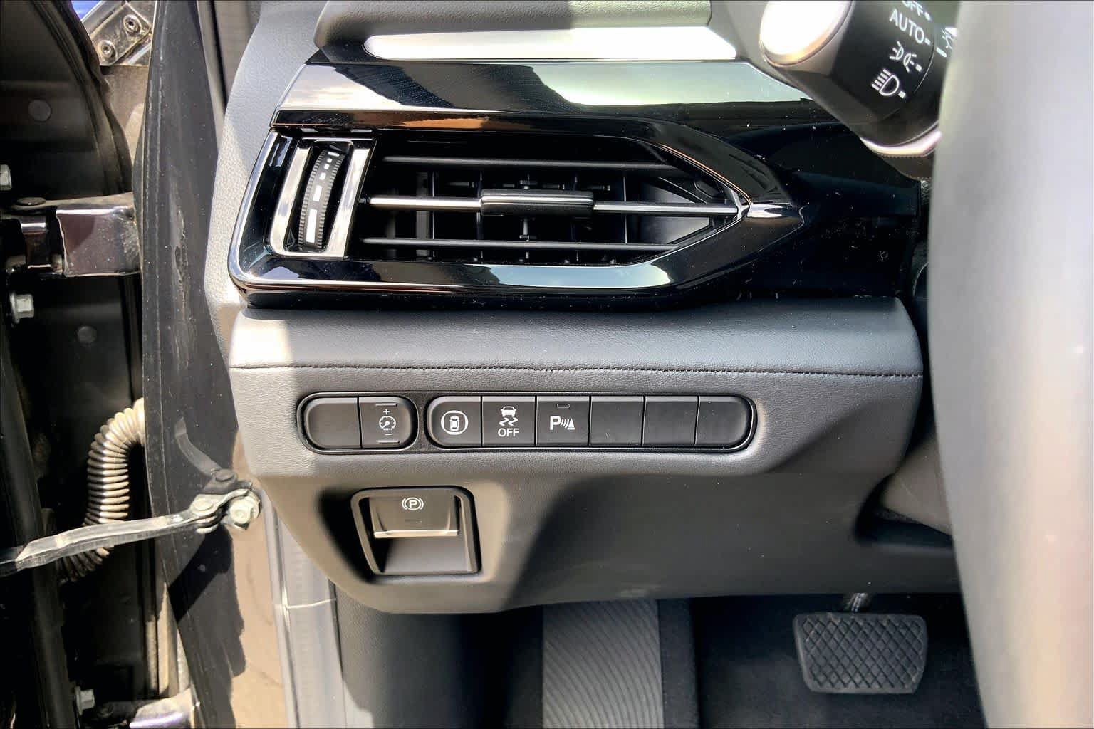 Used 2023 Acura MDX FWD w/ Technology Package image 32