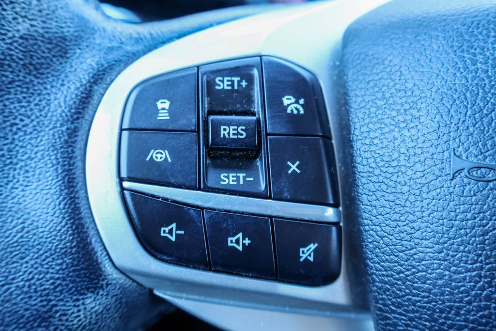 Used 2021 Ford Explorer XLT w/ Equipment Group 202A image 12