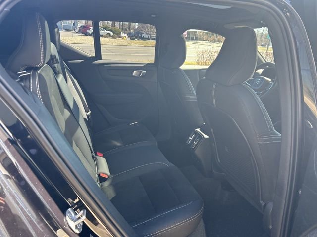 Certified 2025 Volvo XC40 B5 Plus image 13