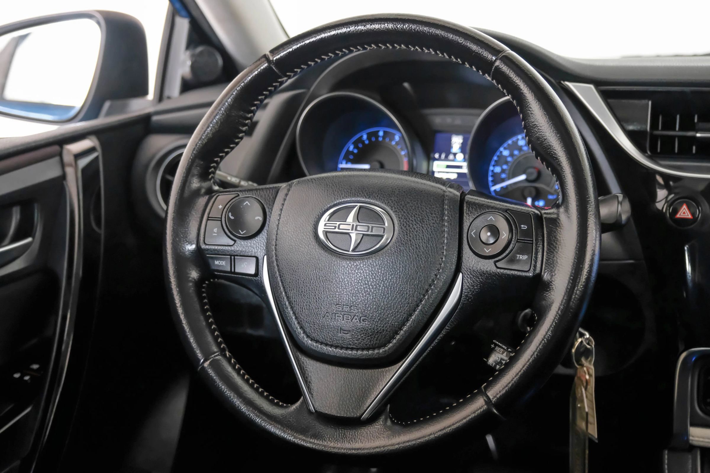 Used 2016 Scion iM Hatchback 4D image 19