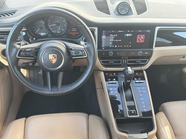 Used 2023 Porsche Macan AWD/4WD image 23
