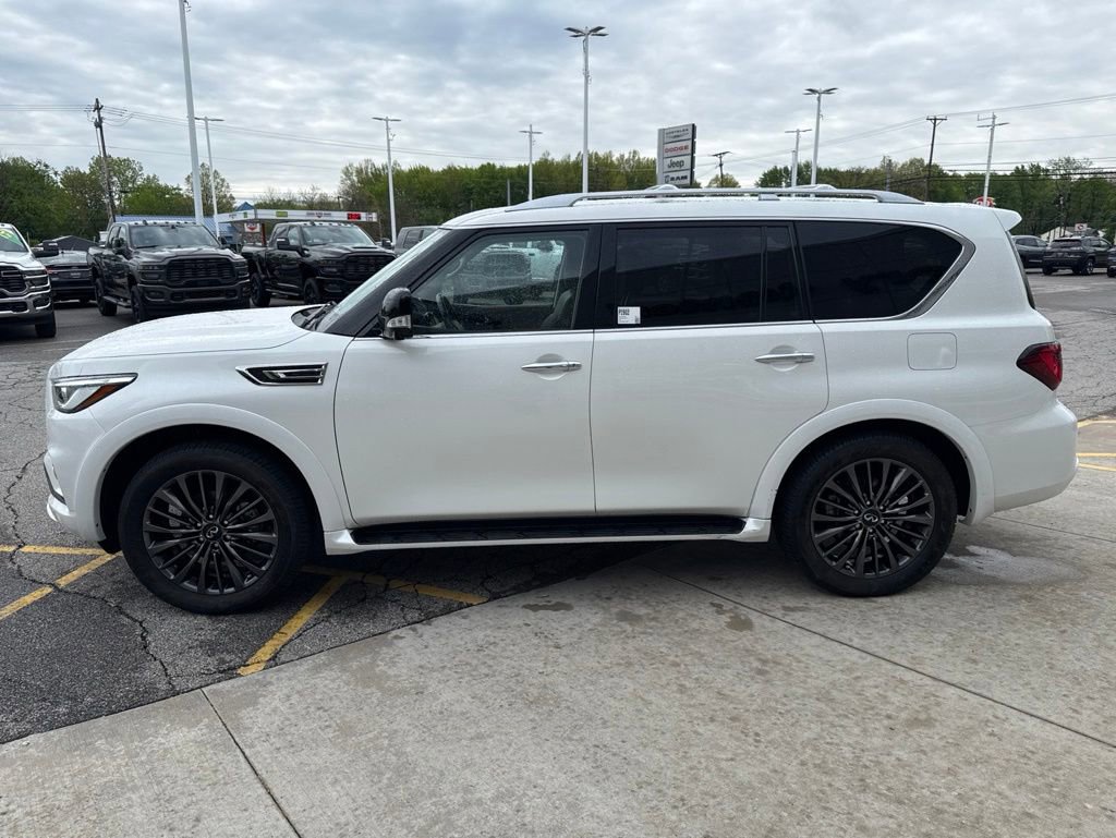 Used 2024 INFINITI QX80 Premium Select w/ Cargo Package AWD/4WD image 8