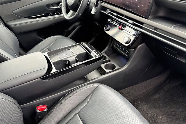 Used 2025 Hyundai Tucson Limited image 17