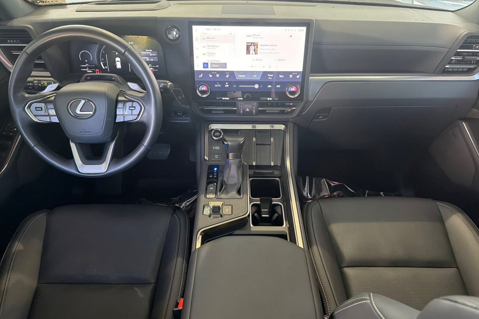 Certified 2025 Lexus GX 550 w/ Cold Area Package AWD/4WD image 17