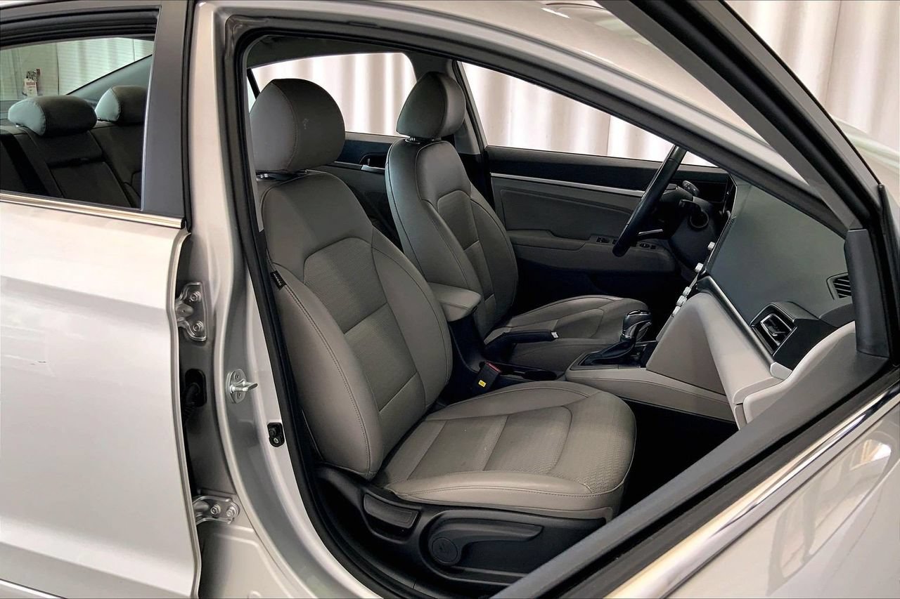 Used 2020 Hyundai Elantra Limited FWD image 6