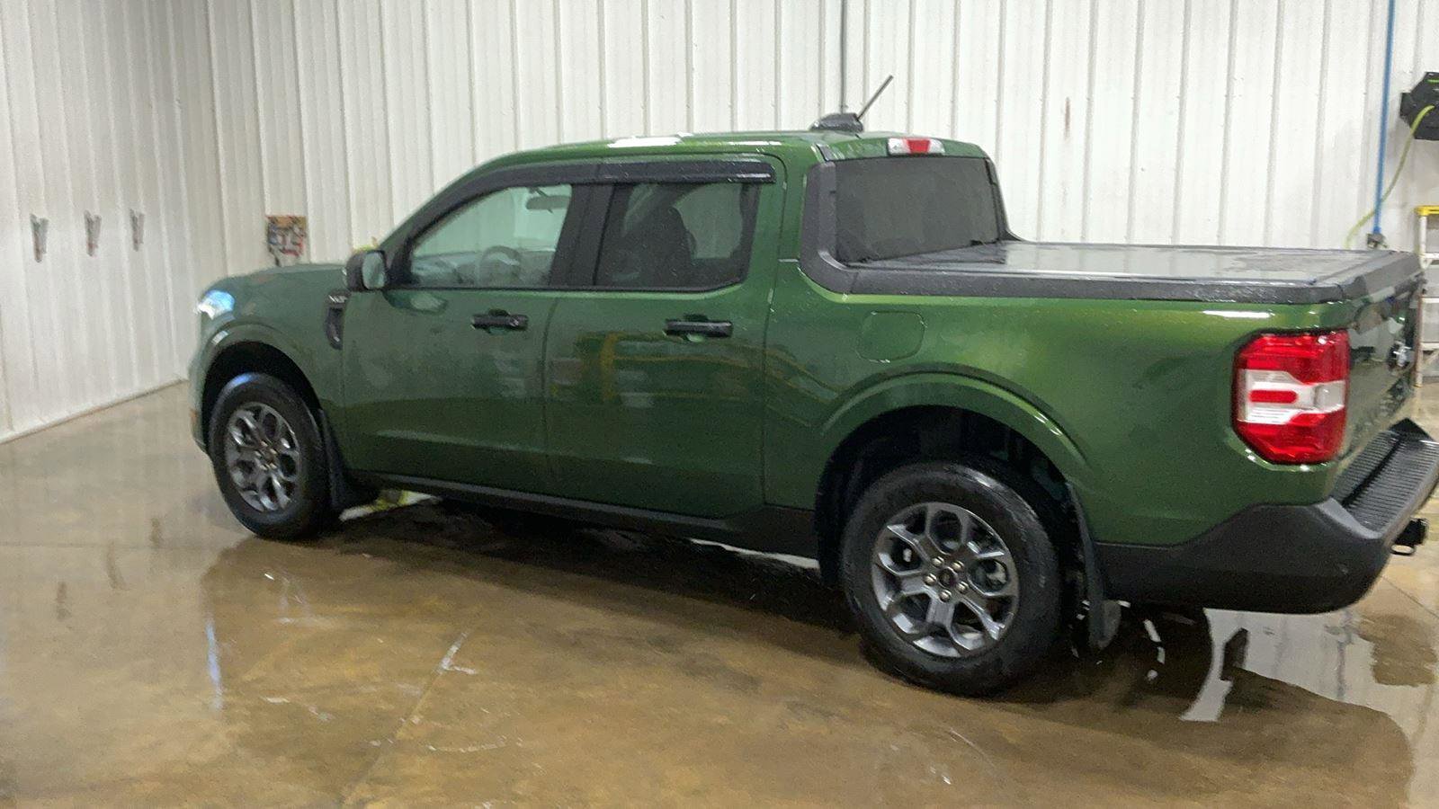 Certified 2025 Ford Maverick XLT w/ XLT Luxury Package image 9