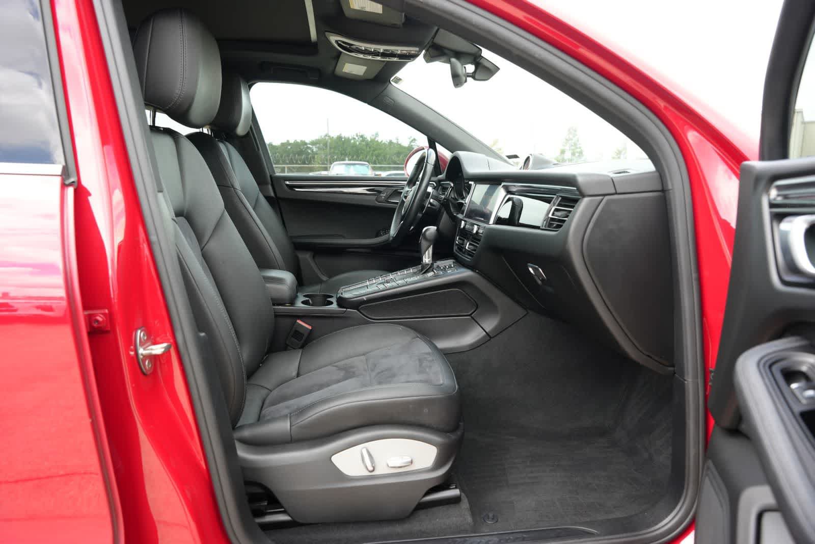 Used 2019 Porsche Macan AWD/4WD image 21