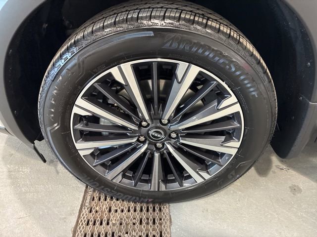 New 2026 Nissan Pathfinder Platinum image 28