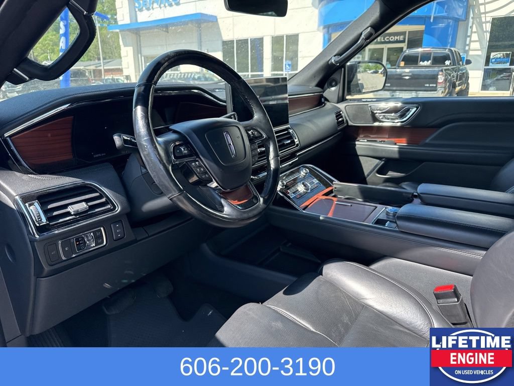 Used 2023 Lincoln Navigator Reserve AWD/4WD image 18