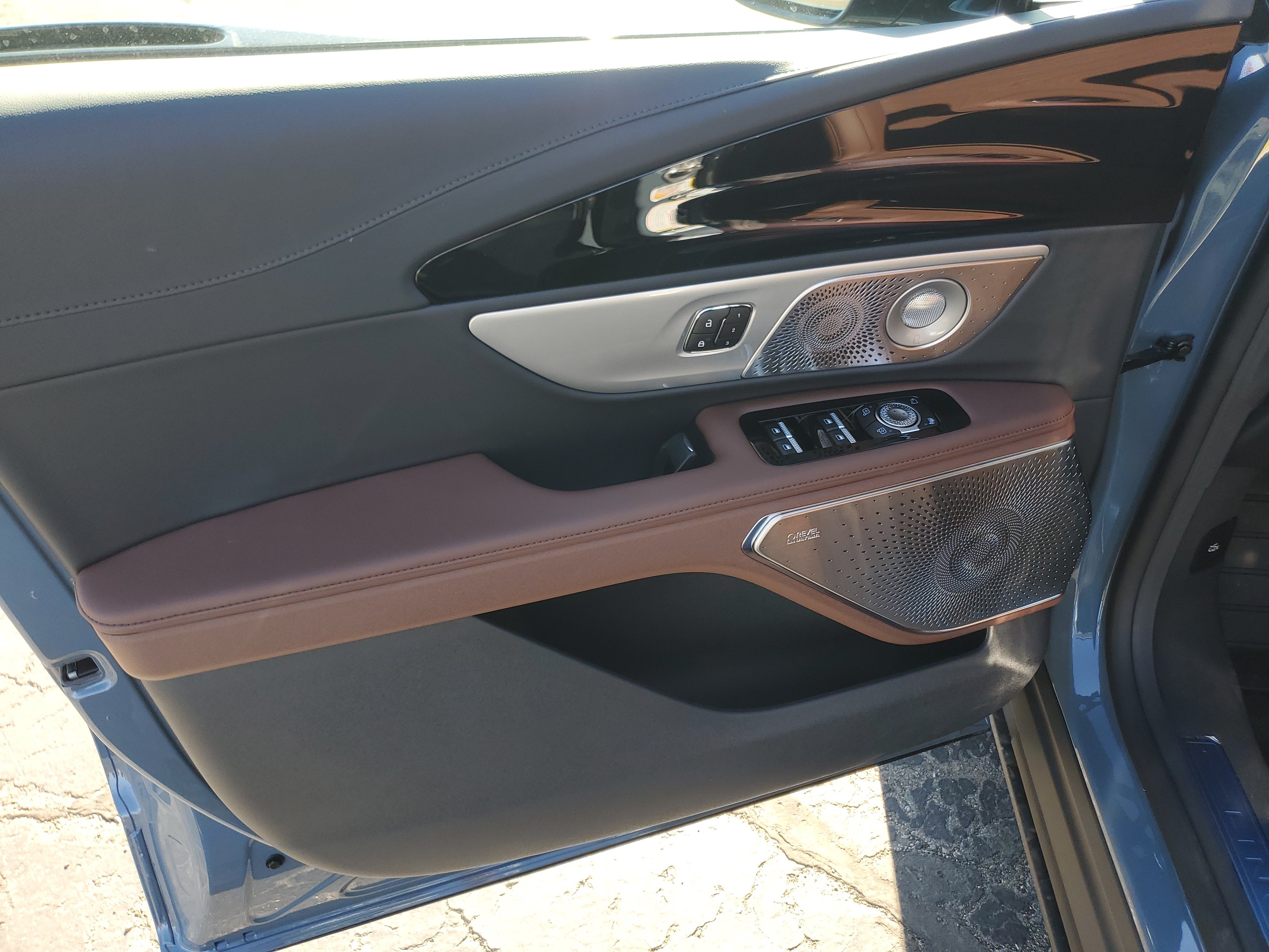 New 2026 Lincoln Nautilus Reserve AWD/4WD image 8