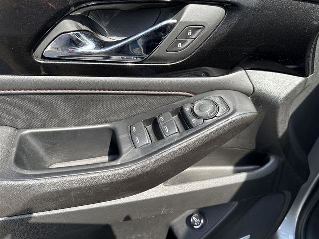 Used 2023 Chevrolet Traverse RS w/ LPO, Floor Liner Package AWD/4WD image 15
