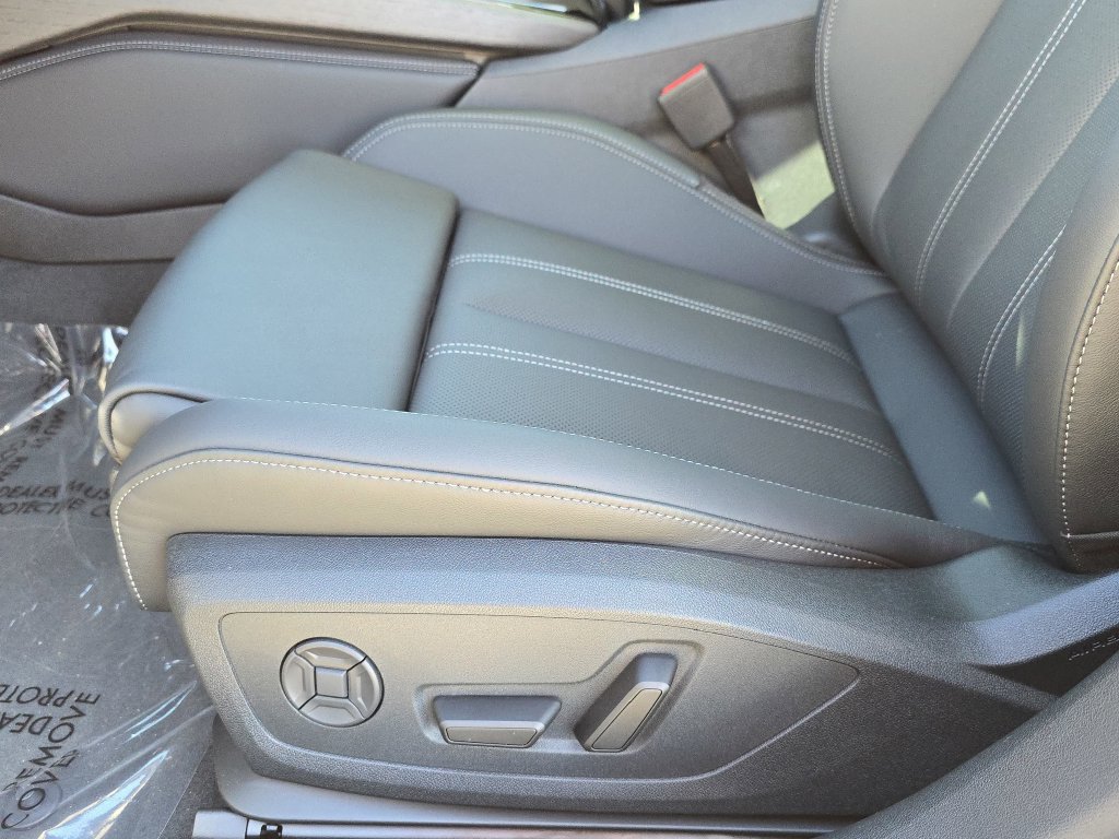 New 2026 Audi A6 Premium Plus AWD/4WD image 17
