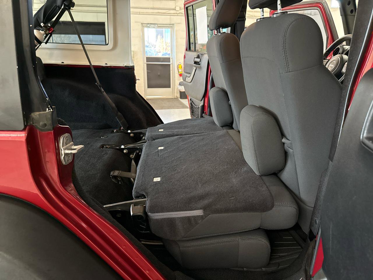 Used 2012 Jeep Wrangler Unlimited Sport image 39