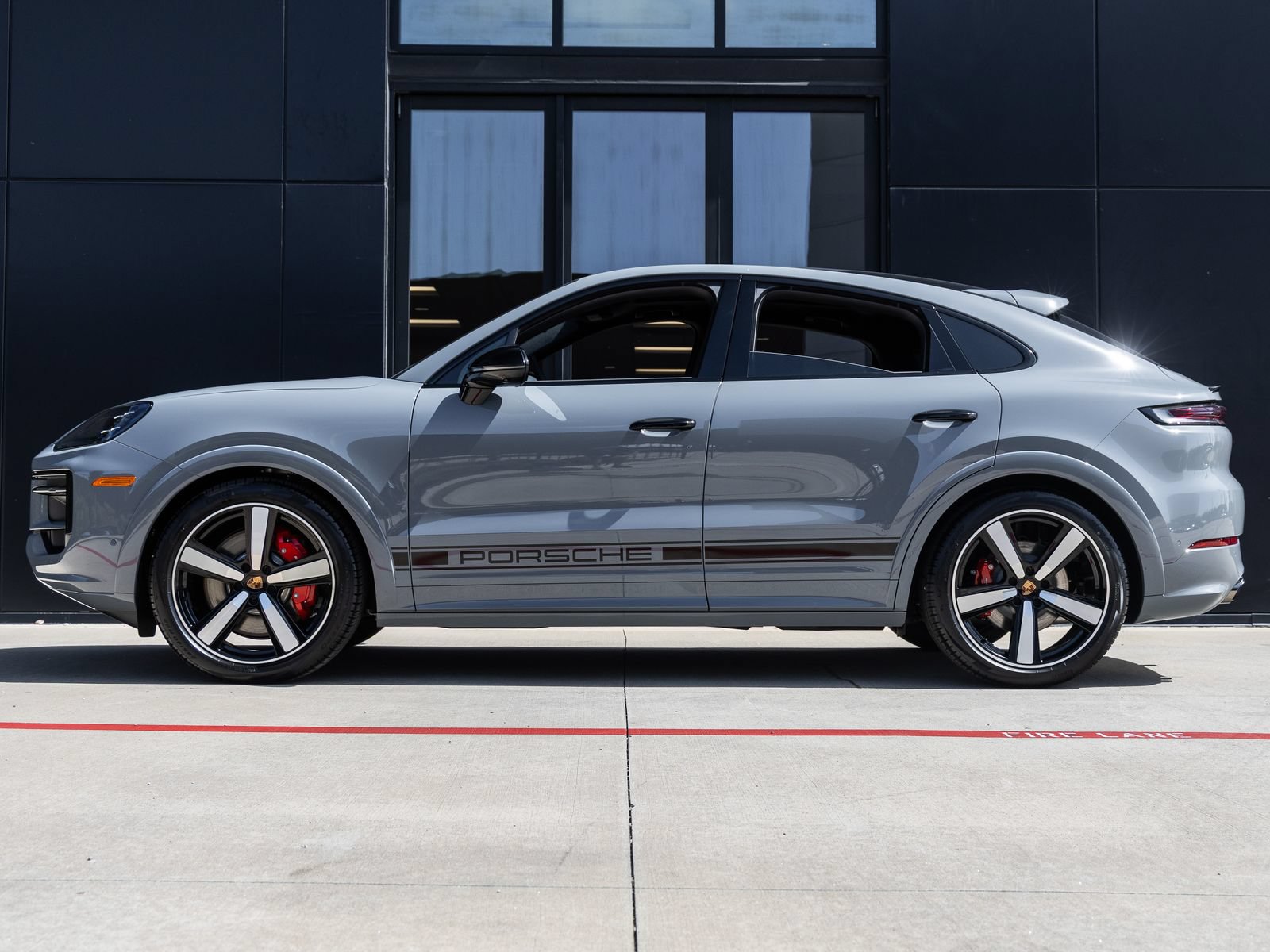 New 2026 Porsche Cayenne S AWD/4WD image 2