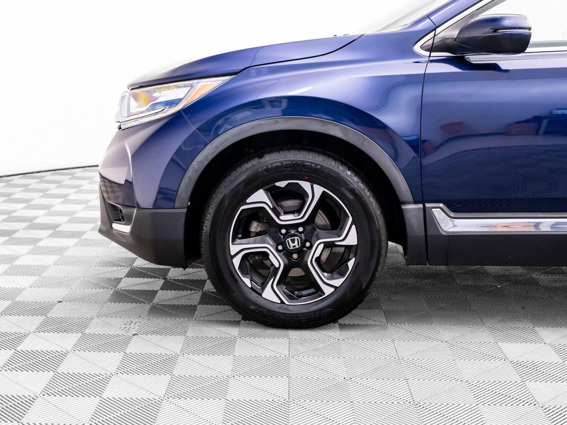 Used 2017 Honda CR-V Touring image 34
