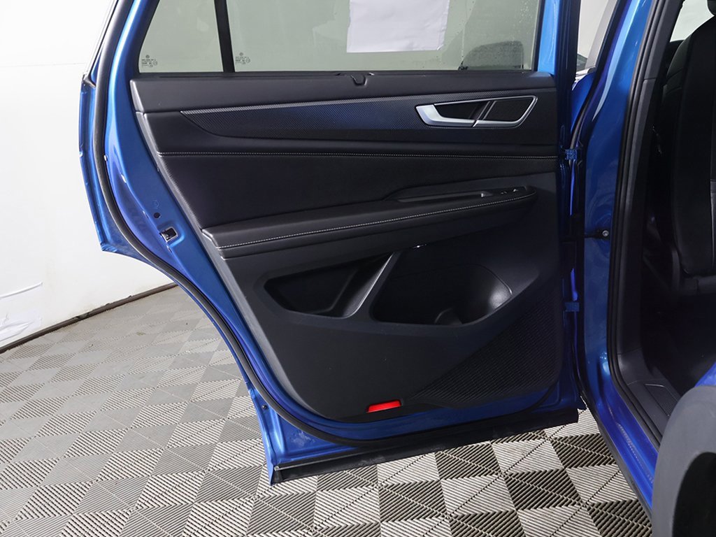 Used 2024 Volkswagen Atlas Cross Sport SEL R-Line image 26