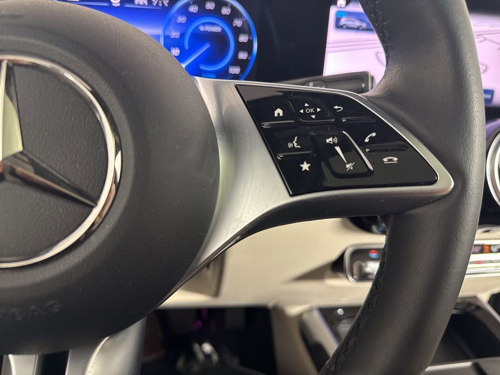 Used 2025 Mercedes-Benz EQB 300 4MATIC w/ Driver Assistance Package image 33