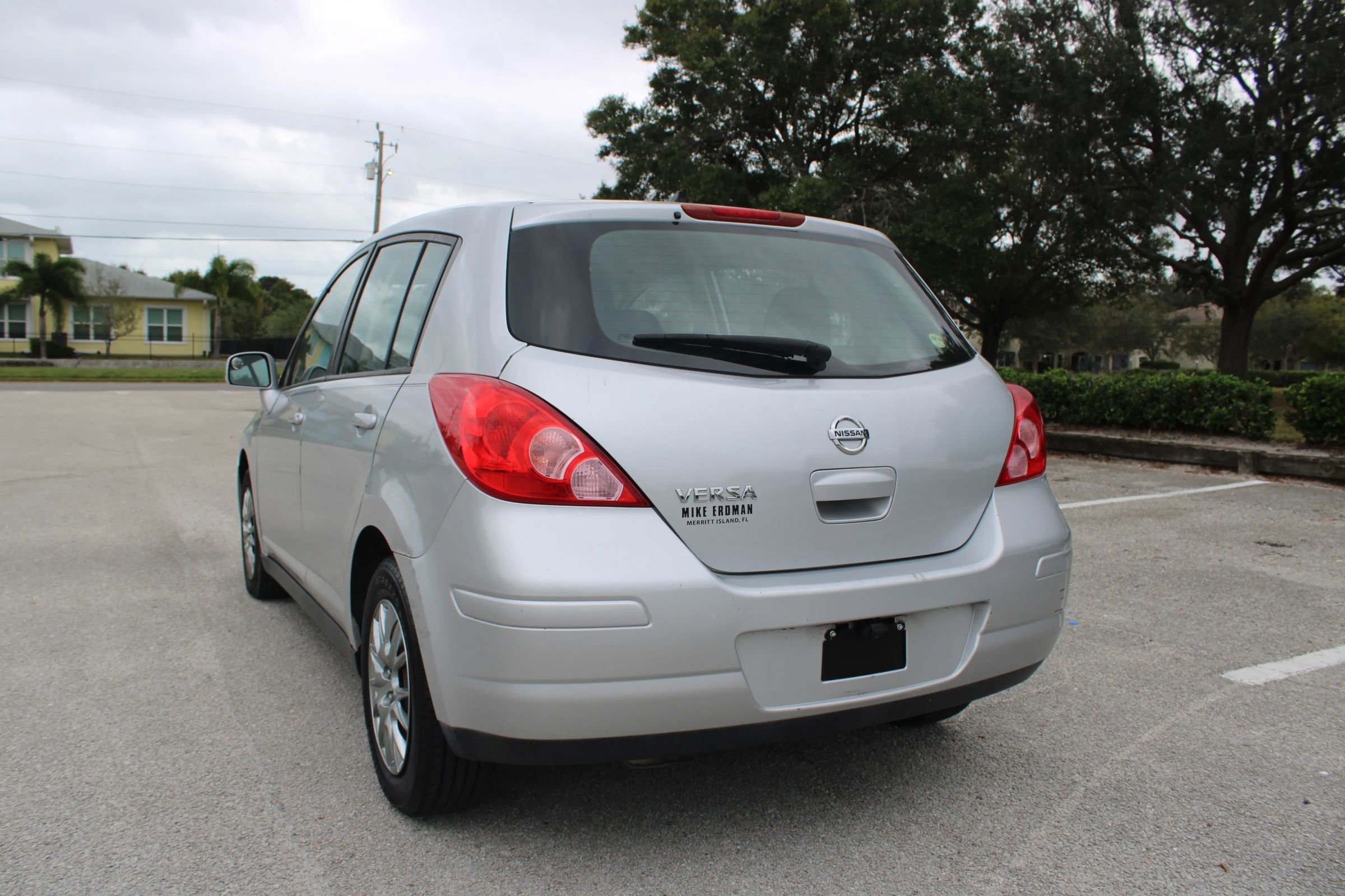 Used 2011 Nissan Versa 1.8 S image 11