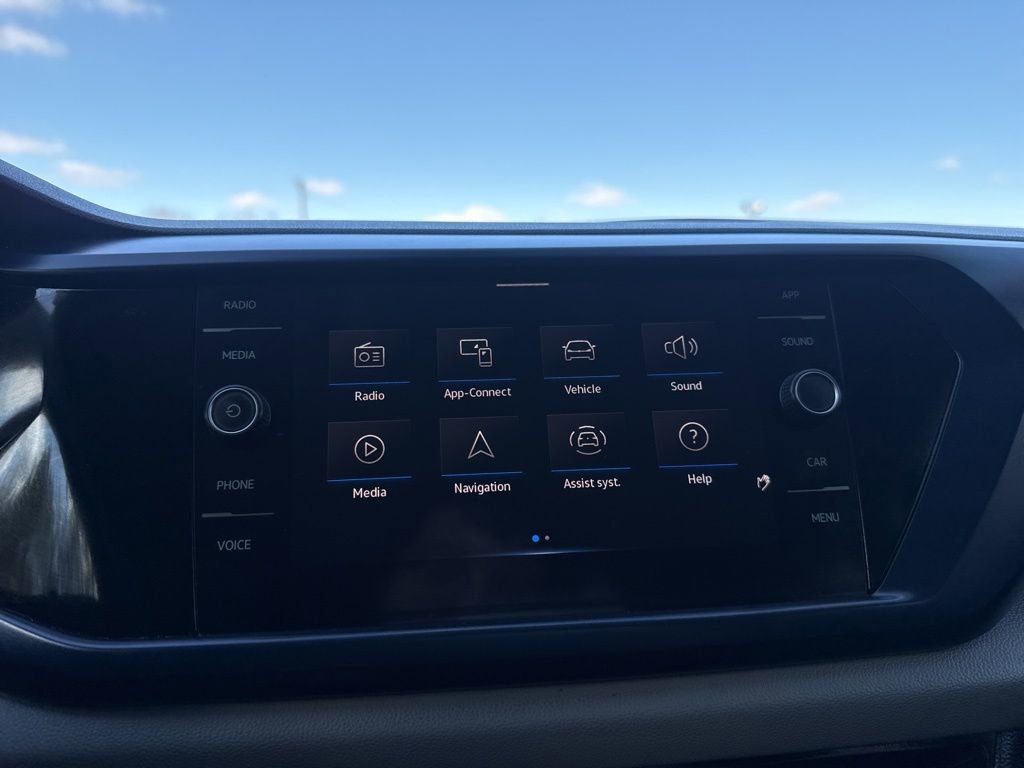 Used 2023 Volkswagen Taos SE image 31