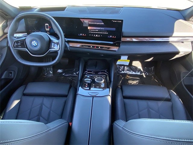 Certified 2025 BMW i5 eDrive40i w/ Premium Package image 17
