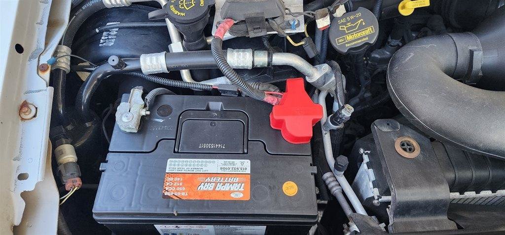 Used 2013 Ford E-150 and Econoline 150 RWD image 14