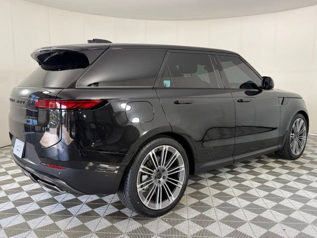 Used 2026 Land Rover Range Rover Sport SE AWD/4WD image 8