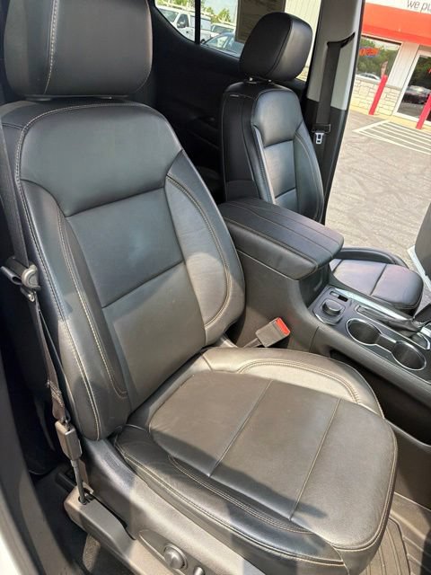 Used 2019 Chevrolet Traverse LT FWD image 24
