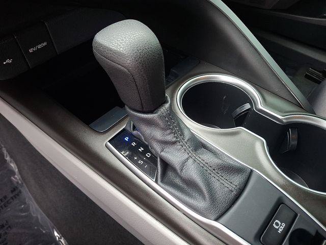 Certified 2021 Toyota Camry LE AWD/4WD image 10