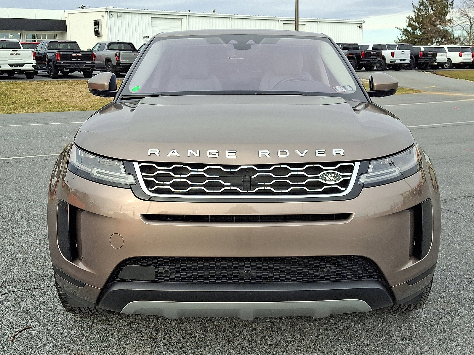Used 2020 Land Rover Range Rover Evoque SE image 2